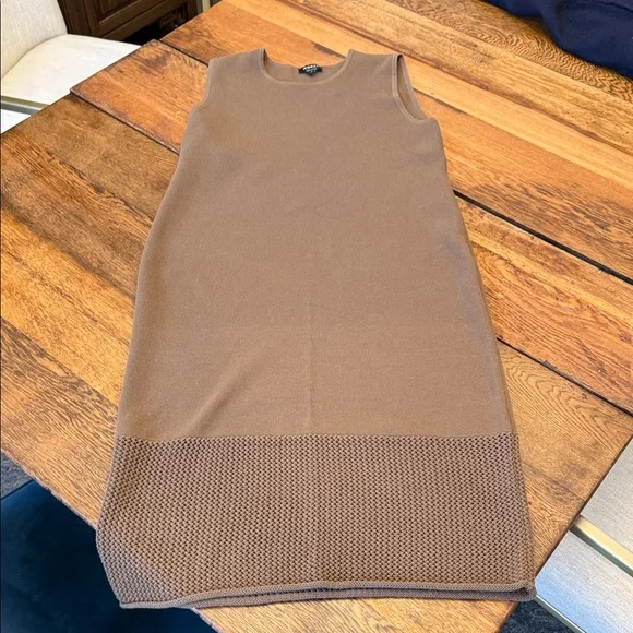 Elegant Worth Brown Sleeveless Dress - Picture 1 of 5